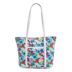 Vera Bradley small trimmed Vera far out floral